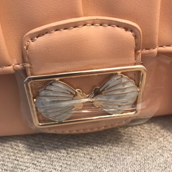 NWT TOPSHOP purse w/ chain strap and seashell closure - Picture 2 of 8